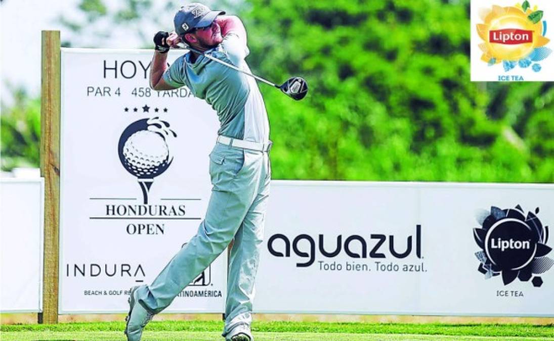 El estadounidense Ian Davis en plena acción durante el Pro-Am que se realizó ayer en el campo de golf de Indura. Foto: Wendell Escoto