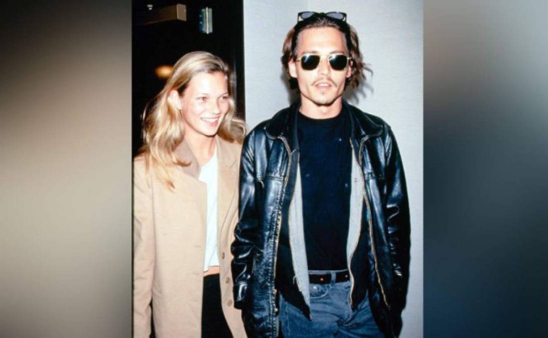Kate Moss y Johnny Depp: En 1995, esta explosiva pareja encabezaron todos los titulares con su relación.