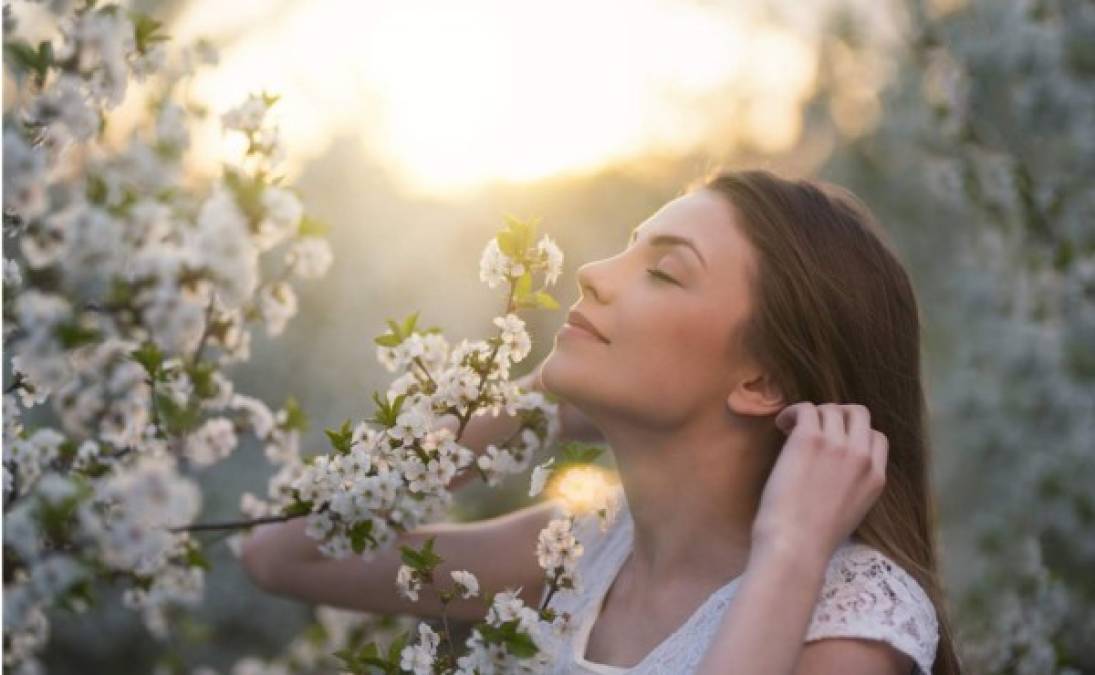 3. Toma el sol. El déficit de vitamina D está relacionado con el sobrepeso y con la acumulación de grasa en la zona del abdomen. Bastan 20 minutos de exposición moderada sol al día.<br/>