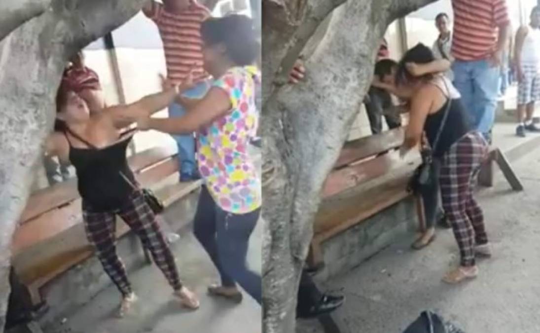 Una pelea entre dos mujeres quedó grabada en un video que se ha vuelto viral en las redes sociales. Según información, las mujeres se agarran a golpes en disputa por el amor de un taxista. El espectáculo fue grabado por uno de los presentes en una estación de taxis y buses en Choloma, Cortés, zona norte de Honduras. En el video que fue compartido en Facebook se escucha a uno de los espectadores decir 'le está quitando el marido a la otra'. Después de los golpes las mujeres intercambian pocas palabras y se alejan de la escena.