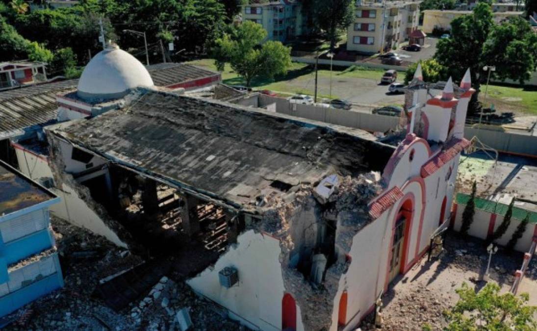 Un fuerte terremoto sacudió este martes la costa sur de Puerto Rico y dejó al menos un muerto y graves daños.