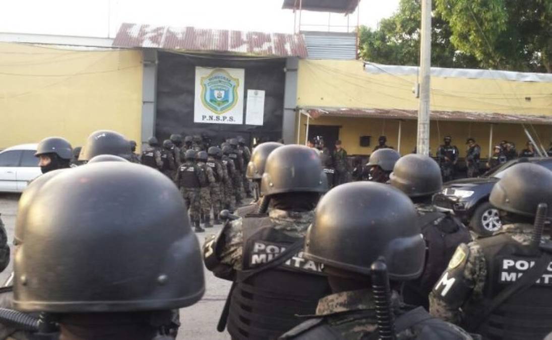 Efectivos militares y policiales de Honduras hicieron este jueves una inspección y registros en el interior del Centro Penal de San Pedro Sula, zona norte de Honduras.