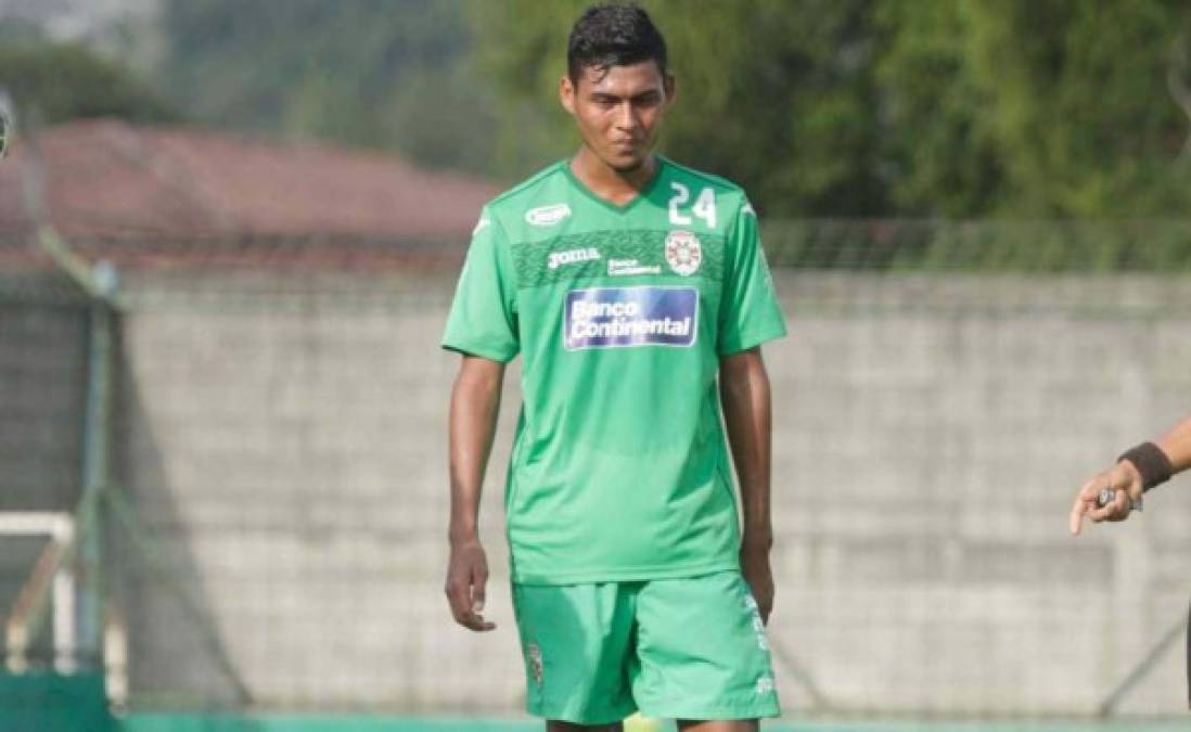 Romario Díaz: El mediocampista de contención jugó en Marathón y Social Sol en Liga Nacional, hoy milita en el París FC de la segunda división.