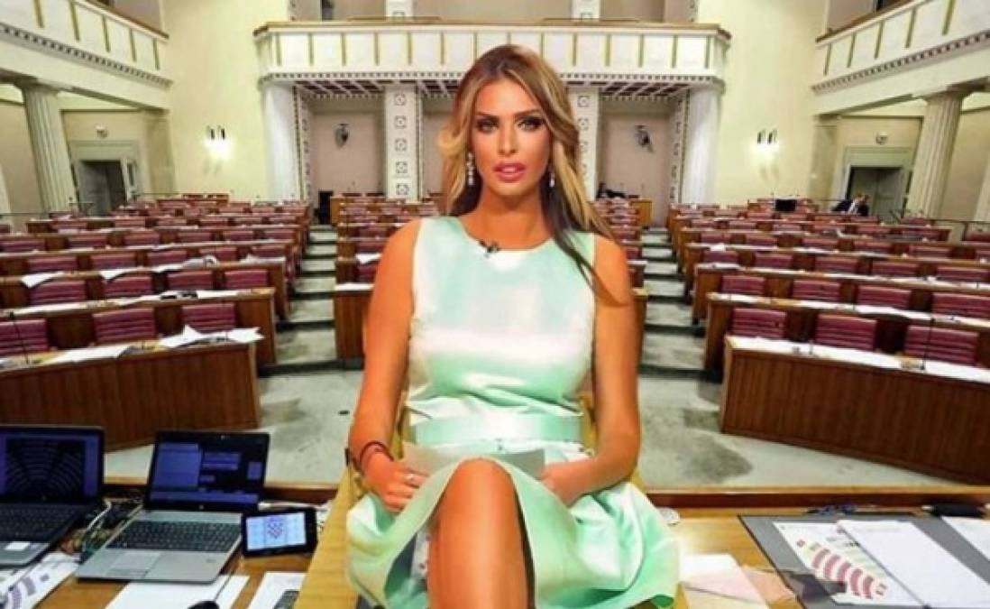 Ava Karabatić, una despampanante ex modelo de Playboy, anunció este lunes su candidatura a la presidencia de Croacia para las elecciones de enero del próximo año.