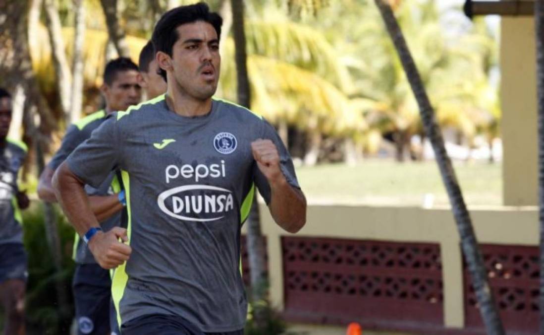 Martín Pucheta: El defensa argentino sería la primera baja del Motagua de cara al próximo torneo.