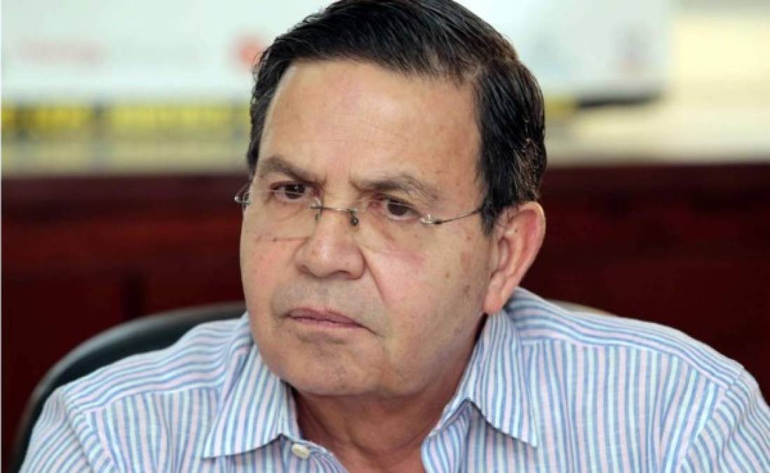 Rafael Callejas (Honduras), expresidente de la república, miembro del Comité de TV y Mercadeo en la FIFA y expresidente de la federación Nacional Autónoma de Fútbol de Honduras.