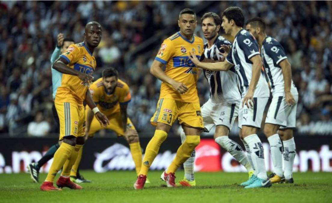 Tigres vs Monterrey - Es conocido como el Clásico Regiomontano. El encuentro refleja el espíritu competitivo de la ciudad de Monterrey, ligando sus orígenes e historia, pues desde 1960 los dos equipos han competido por el derecho de considerarse el mejor y por el honor de la ciudad. El clásico es el juego más importante de la temporada en la zona metropolitana de Monterrey y es considerado uno de los partidos más apasionantes de la Liga MX.