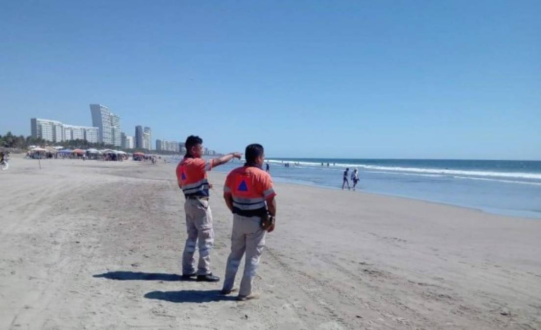 Protección Civil de Guerrero confirmó que después de estos ligeros desplazamientos de las aguas marinas la situación ha regresado a la normalidad.