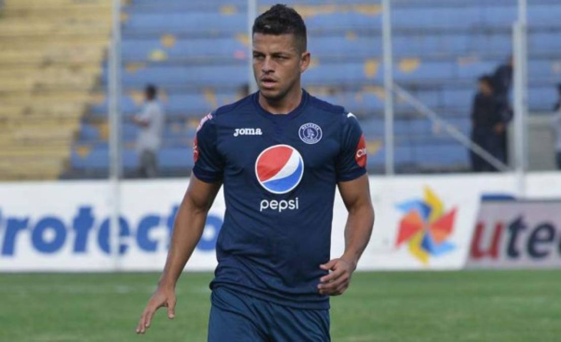 Marcelo Santos: Sería el defensor central por lo que todo indica que cubirá la baja del capitán Juan Pablo Montes.