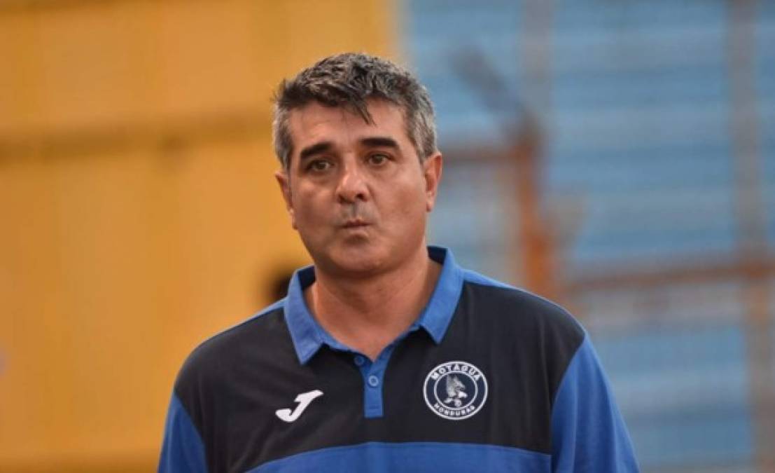 Diego Vásquez aún no renueva su vínculo con Motagua. El entrenador argentino se ha reunido en tres ocasiones con directivos 'azules', sin alcanzar acuerdo. La extensión contractual sería por dos años.
