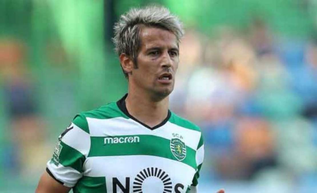 Fabio Coentrao: Experimentador defensor portugués que no tiene equipo, puede fichar gratis por cualquier institución. Su último club fue el Sporting Lisboa de Portugal, en su momento jugó con Real Madrid.