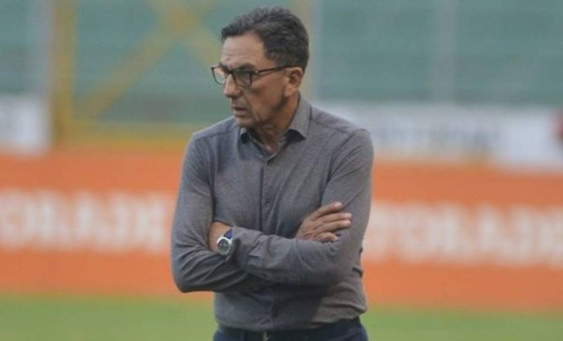 Salomón Nazar: El entrenador sigue sin renovar contrato con la UPN.