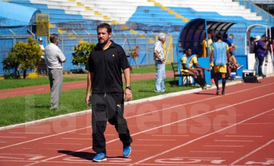 El asistente técnico del Real España, Rafael Cánovas, fue expulsado del partido al igual que un miembro del staff técnico del Marathón.