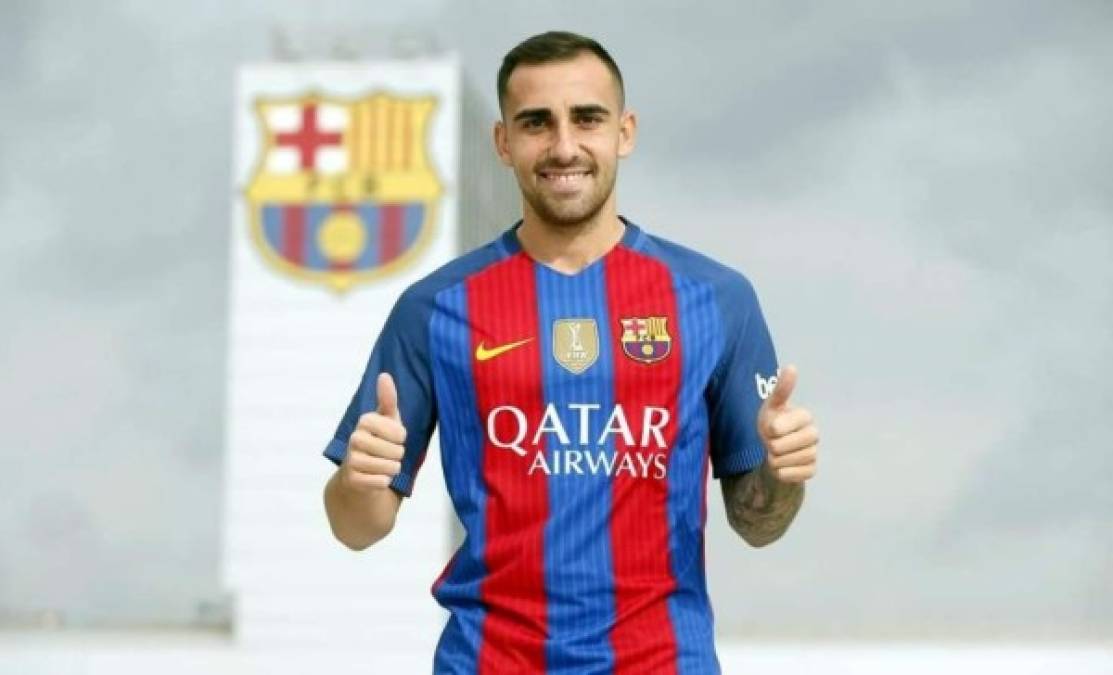 El FC Barcelona anunció la incorporación del delantero español Paco Alcácer para las próximas cinco temporadas en un acuerdo sellado por 30 millones de euros fijos más otros dos en variables, con una cláusula de rescisión de 100 millones de euros, y que convierte al hasta ahora futbolista del Valencia CF en el buscado cuarto delantero de la plantilla blaugrana.