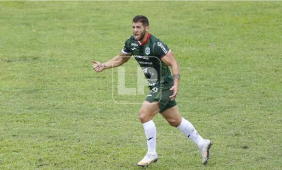 Apenas cuatro goles para el argentino Kevin Hoyos no fueron suficientes para convencer a Héctor Vargas de mantenerlo en el plantel esmeralda. Su contrato no será extendido y se suma a una plétora de fichajes extranjeros de Marathón que sale por la puerta trasera.