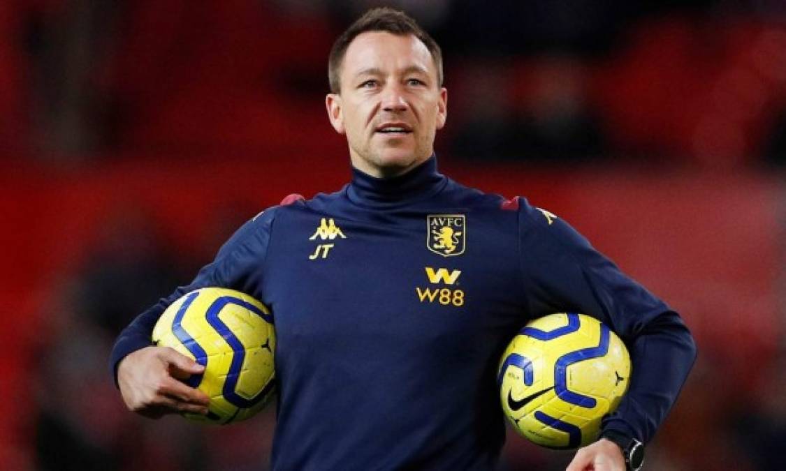 John Terry, ex jugador del Chelsea y ex internacional inglés, va a seguir en el Aston Villa como segundo de Dean Smith en el banquillo pese a la llegada de Craig Shakespeare, según el diario The Sun. Y es que John Terry sonaba para el Bournemouth, que ya tiene nuevo técnico.