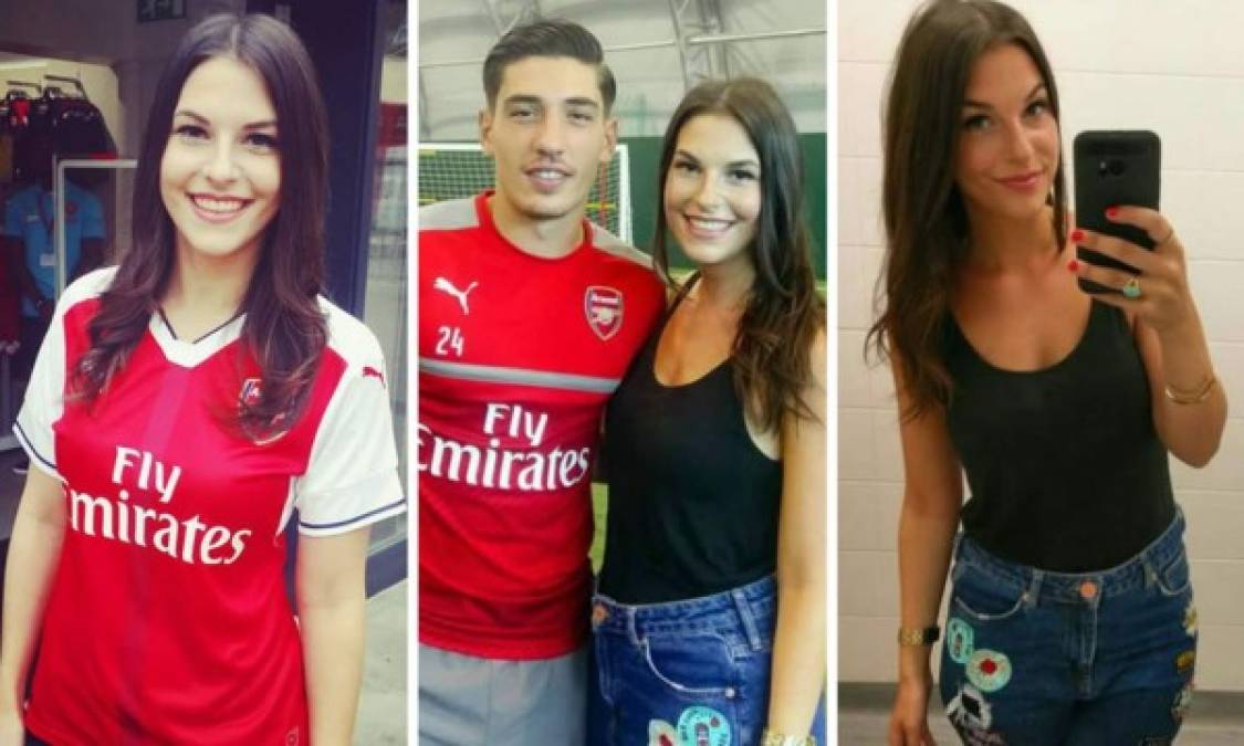 Se llama Nicole Holliday y es presentadora en el canal de televisión del Arsenal. Ha hecho una propuesta caliente si su equipo logra quedar campeón de la Premier League.