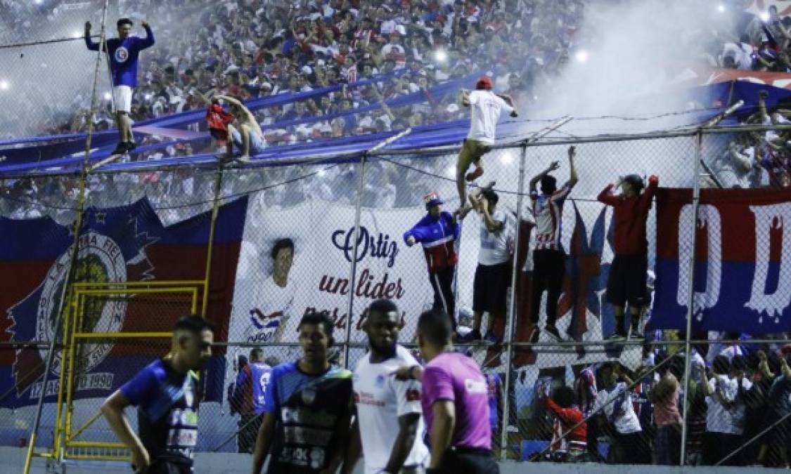 Así de espectacular lució el estadio Morazán con la llegada del Olimpia a San Pedro Sula.