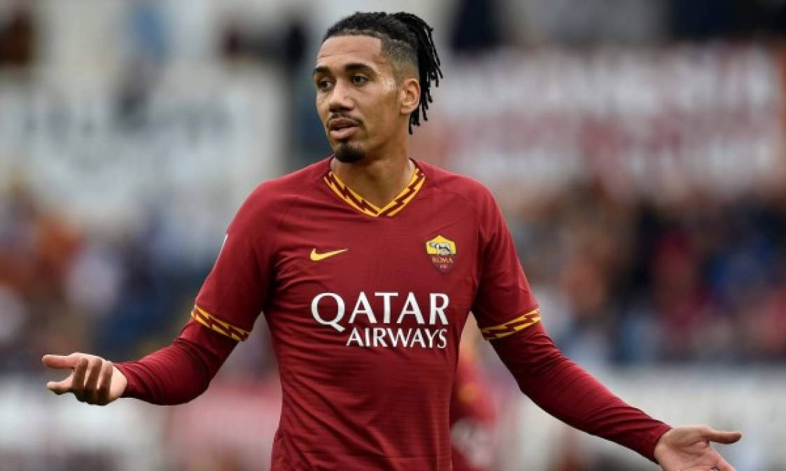 'Sportitalia' confirma que la Roma llegó a un acuerdo con el Manchester United para extender la cesión del defensa inglés Chris Smalling para otra temporada, pagando 3 millones de euros. El acuerdo prevé la compra del pase por el club italiano a finales de 2020-21 por 17 millones.