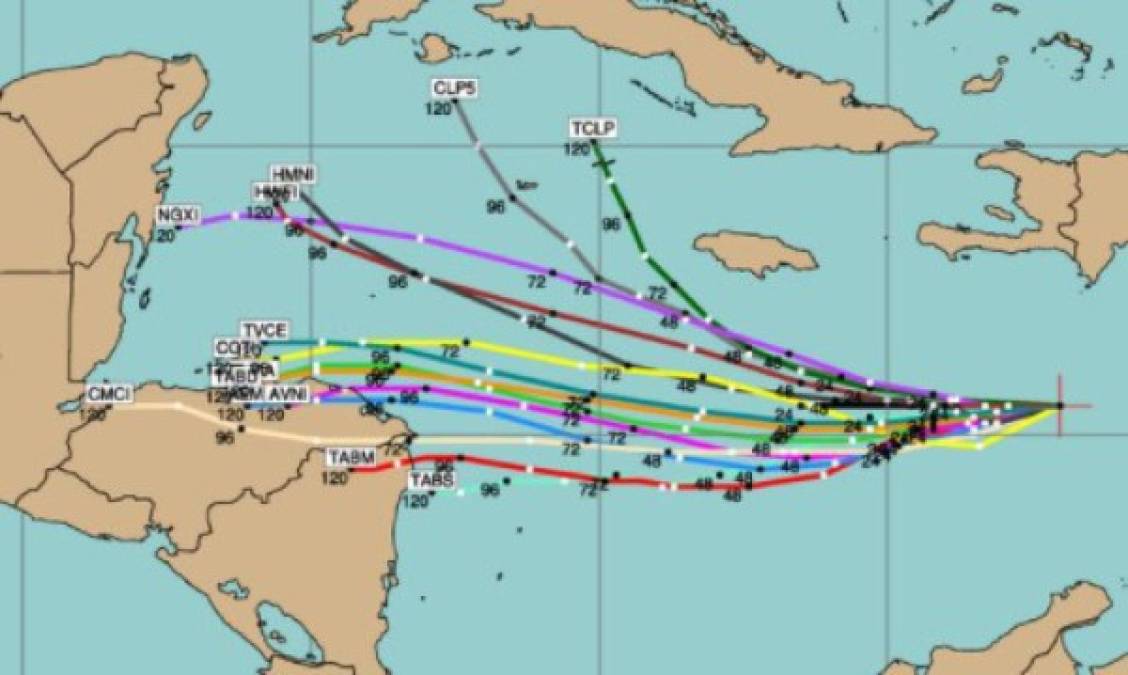 Varios modelos sugieren que este fenómeno se desplazará al norte de las Islas de la Bahía en el Caribe hondureño, mientras que otros pocos pronostican una trayectoria hacia la costa Caribe de Nicaragua.