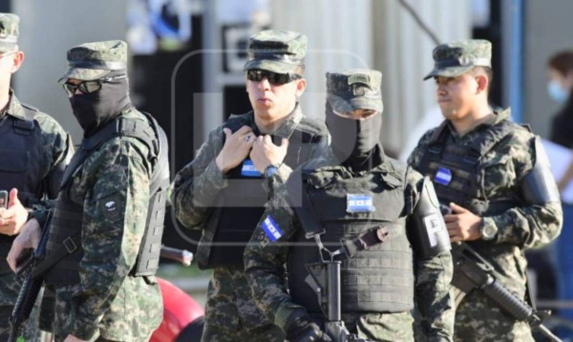 Los nombres de las víctimas son: Wimer Antonio Fosto y Fredy Ulises Corrales (Militares), y a un subinspector de la Policía Nacional de nombre Alberto Lanza Gallegos.