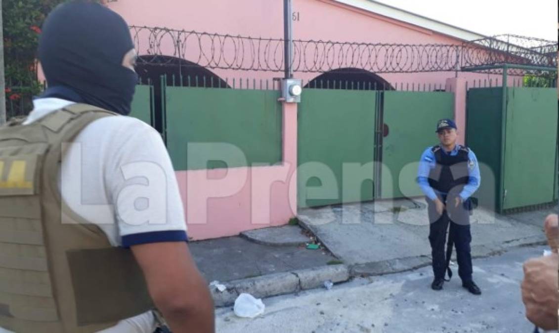 A eso de las 6:00 de la mañana los agentes allanaron una casa de la colonia Trejo donde encontraron a los tres sujetos.