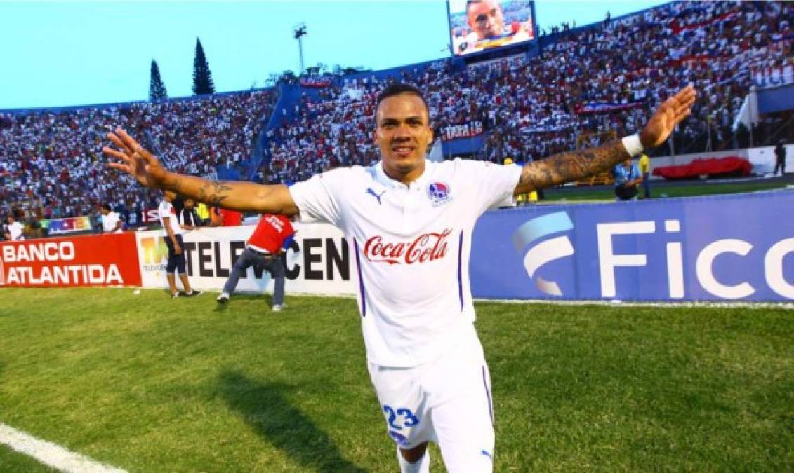 El 30 de enero de 2015 se confirmó el fichaje de Arnold Peralta por el Olimpia.