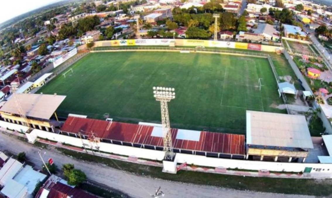 Se ampliaría la capacidad con la construcción de graderías en los cuatro extremos de la cancha.