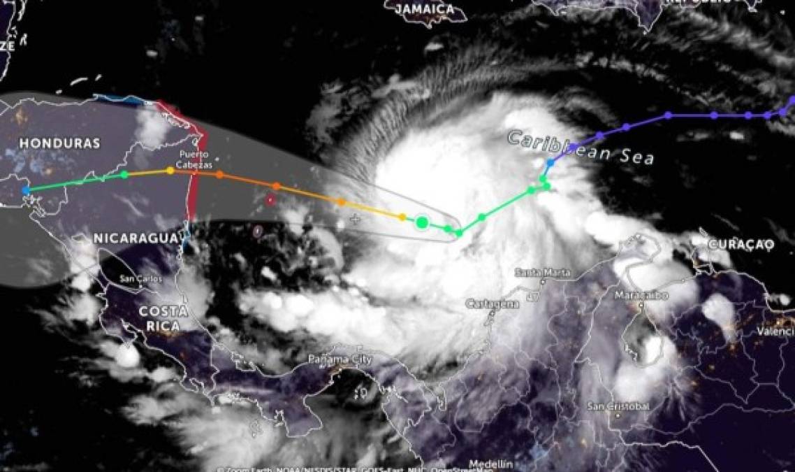 La Comisión Permanente de Contingencias (Copeco) informó este domingo que el huracán Iota se encuentra a 615 kilómetros del Cabo de Gracias a Dios y se continúa acercando al territorio nacional. <br/>