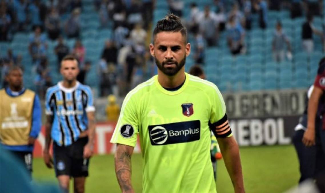 Lucas Trejo: Defensor argentino que suena fuerte para llegar al Real España en este 2021. El zaguero ha jugado en clubes como el Zacatepec de México, Deportivo Táchira y Monagas de Venezuela, además de haber estado en países como Grecia y España.