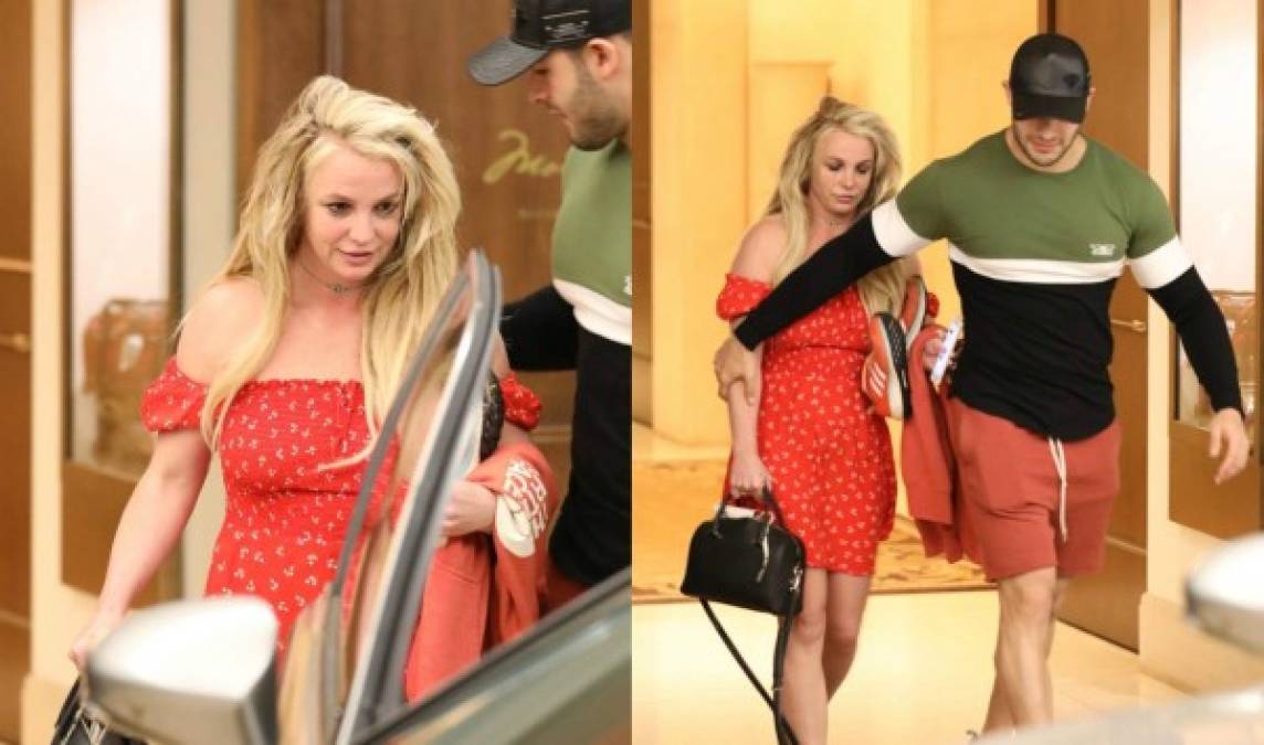 Sus fans la quieren libre.<br/><br/>El año pasado, 'La Princesa del Pop' anunció su retiro temporal de los escenarios, aunque su carrera ya había pasado a un segundo plano desde hace tiempo. A principios de 2019 Britney estuvo ingresada en una clínica de salud mental tras sufrir una profunda depresión. <br/><br/>Mientras tanto, sus más fieles seguidores desean que Britney pueda retomar las riendas de su vida. Miles de ellos crearon el movimiento llamado #FreeBritney (liberen a Britney), en protesta contra la tutela que tiene su padre sobre ella. <br/><br/>La iniciativa ha logrado que más de 228 mil personas firmen una petición en Change.org a fin de presionar al Gobierno de Estados Unidos para que se le permita a la cantante contratar a su propio abogado para defender su caso.