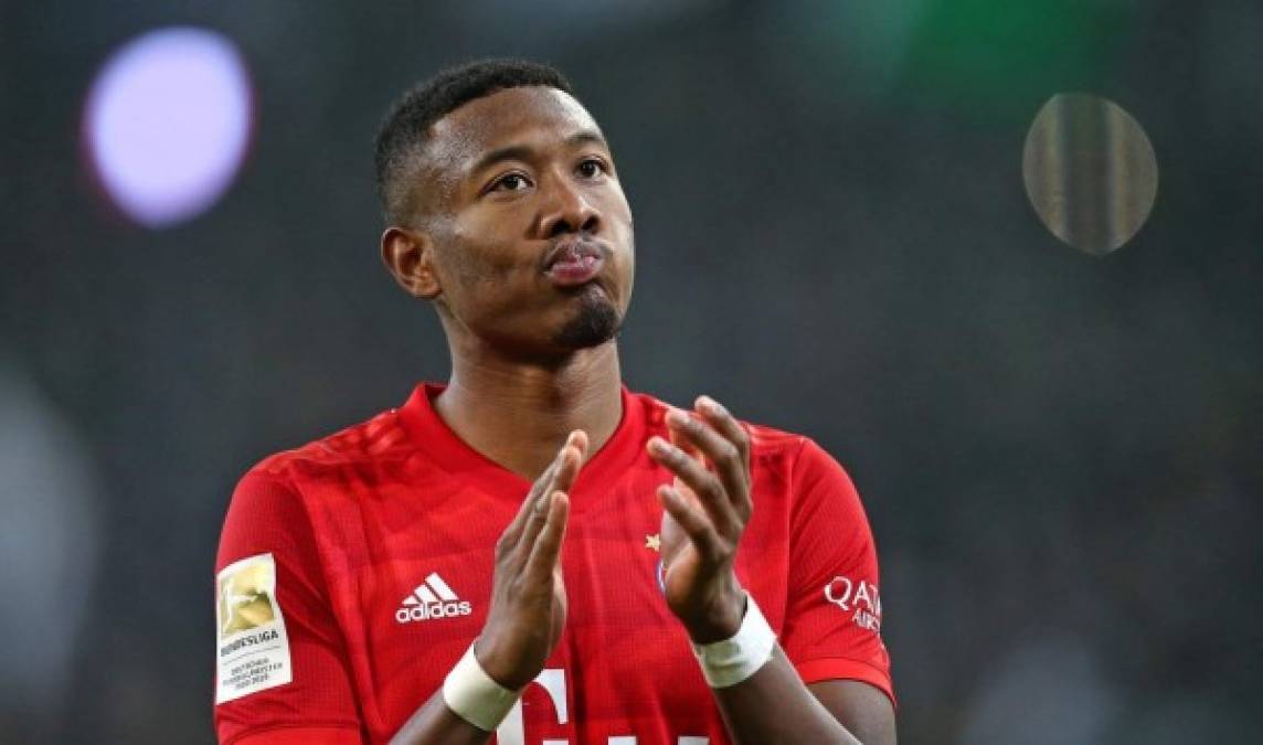 El presidente del Bayern Múnich, Karl-Heinz Rummenigge, se deshizo en elogios hacia el defensa austriaco David Alaba, al que llegó a comparar con el mismísimo Franz Beckenbauer, y al que cree que lograrán convencer para que termine su carrera en un club donde 'sabe lo que tiene'.<br/><br/> El austriaco, de 28 años, termina su contrato con el Bayern, en el que lleva desde 2009, al final de la próxima temporada, y el jugador despierta mucho interés en otros clubes como podría ser el FC Barcelona y las negociaciones para su renovación no avanzan. 'Soy optimista y creo que al final encontraremos una solución para que David termine su carrera aquí', admitió Rummenigge.