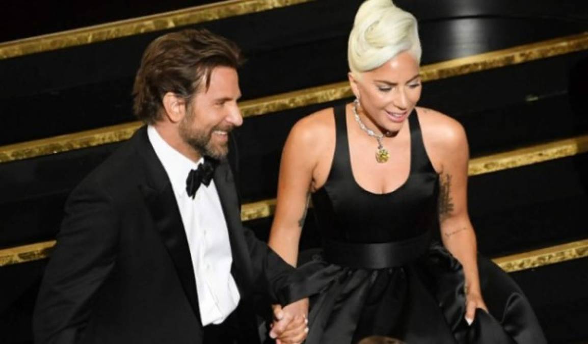 Tras la presentación de Bradley Cooper y Lady Gaga en la última celebración de los Óscar, las alarmas se dispararon de un posible romance entre ambos, que había surgido durante la grabación de película 'A Star Is Born'.