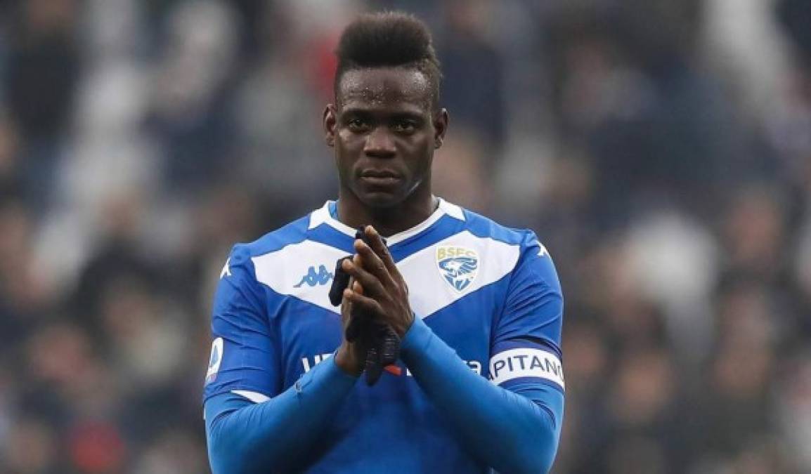 Mario Balotelli está nuevamente sin equipo luego de que el Brescia le rescindiese el contrato por no presentarse a los entrenamientos.<br/><br/>La prensa italiana dijo este fin de semana que el dueño del club Massimo Cellino y su equipo de abogados le enviaron al delantero una notificación formal informándole acerca de la rescisión de su contrato.