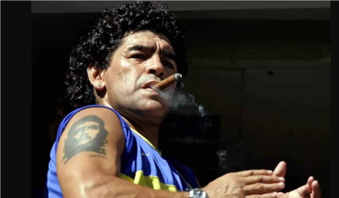 Inteligente, explosivo, perspicaz y polémico, así como era en el campo de juego, también lo era Diego Maradona fuera de las canchas. A lo largo de sus 60 años de vida, el '10', 'El Pelusa' dejó innumerables frases para la inmortalidad.