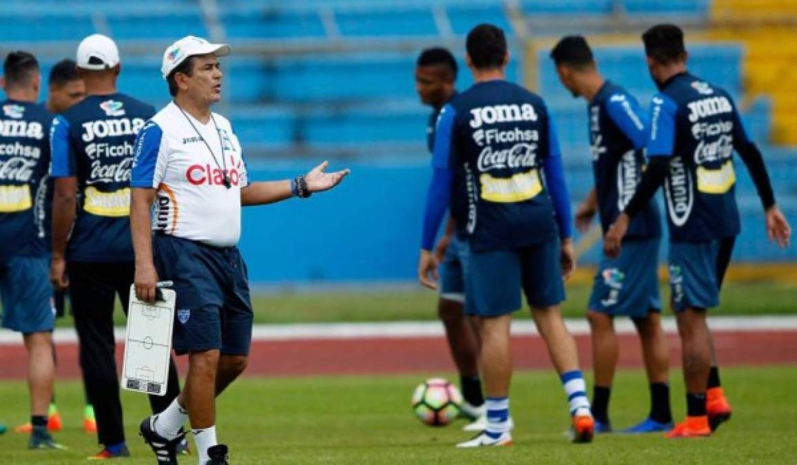 La Selección de Honduras recibe este martes a Costa Rica a partir de las 3 de la tarde en el estadio Morazán en un duelo de vida o muerte en donde la Bicolor debe de ganar luego de la paliza de 6-0 que encajó a manos de EUA el pasado viernes. Hoy la H ha cerrado filas y se espera posiblen cambios en el 11 titular, aquí te los presentamos.