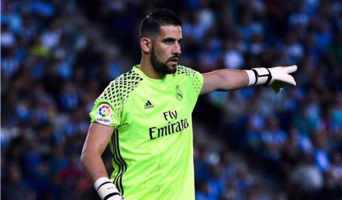 Según publica Sky Sport, el guardameta español Kiko Casilla ha dejado el Real Madrid y ha pasado el reconocimiento médico con el Leeds United a lo largo de este miércoles. El fichaje será oficial dentro de poco por el conjunto que dirige Marcelo Bielsa, equipo líder de la Championship inglesa.