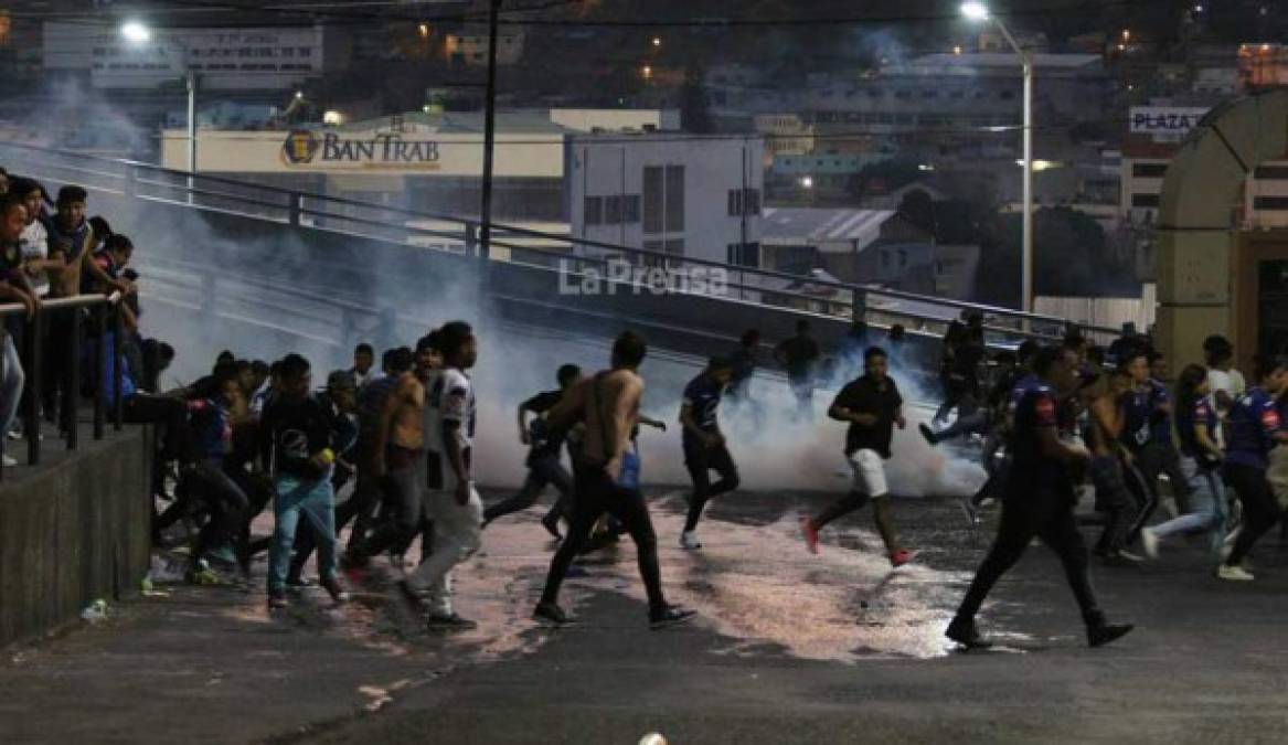 En calles de Tegucigalpa se vivió un caos por completo.