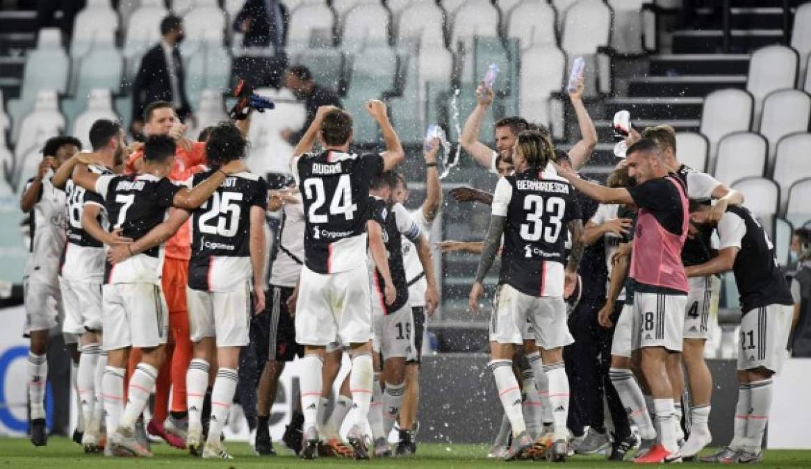 La Juventus se proclamó campeona de la Serie A por noveno año consecutivo y por 36ª vez en su historia, gracias a su triunfo 2-0 sobre la Sampdoria.