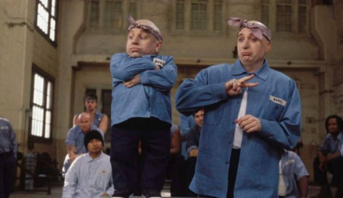 El actor Verne Troyer, famoso por su papel de Mini-Mi en las películas de Austin Powers fue el sabado 21 de abril del 2018. Tenía 49 años.