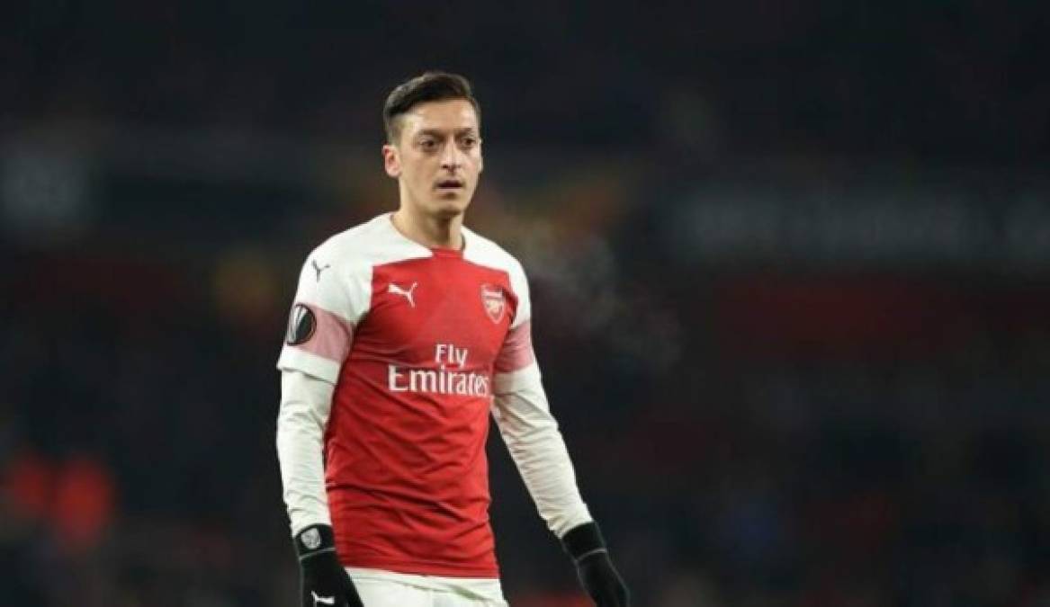 Mesut Özil: El mediocampista alemán pertenece al Arsenal y en su momento destacó con Real Madrid, aparece como posible refuerzo del club Inter Miami de David Beckham.