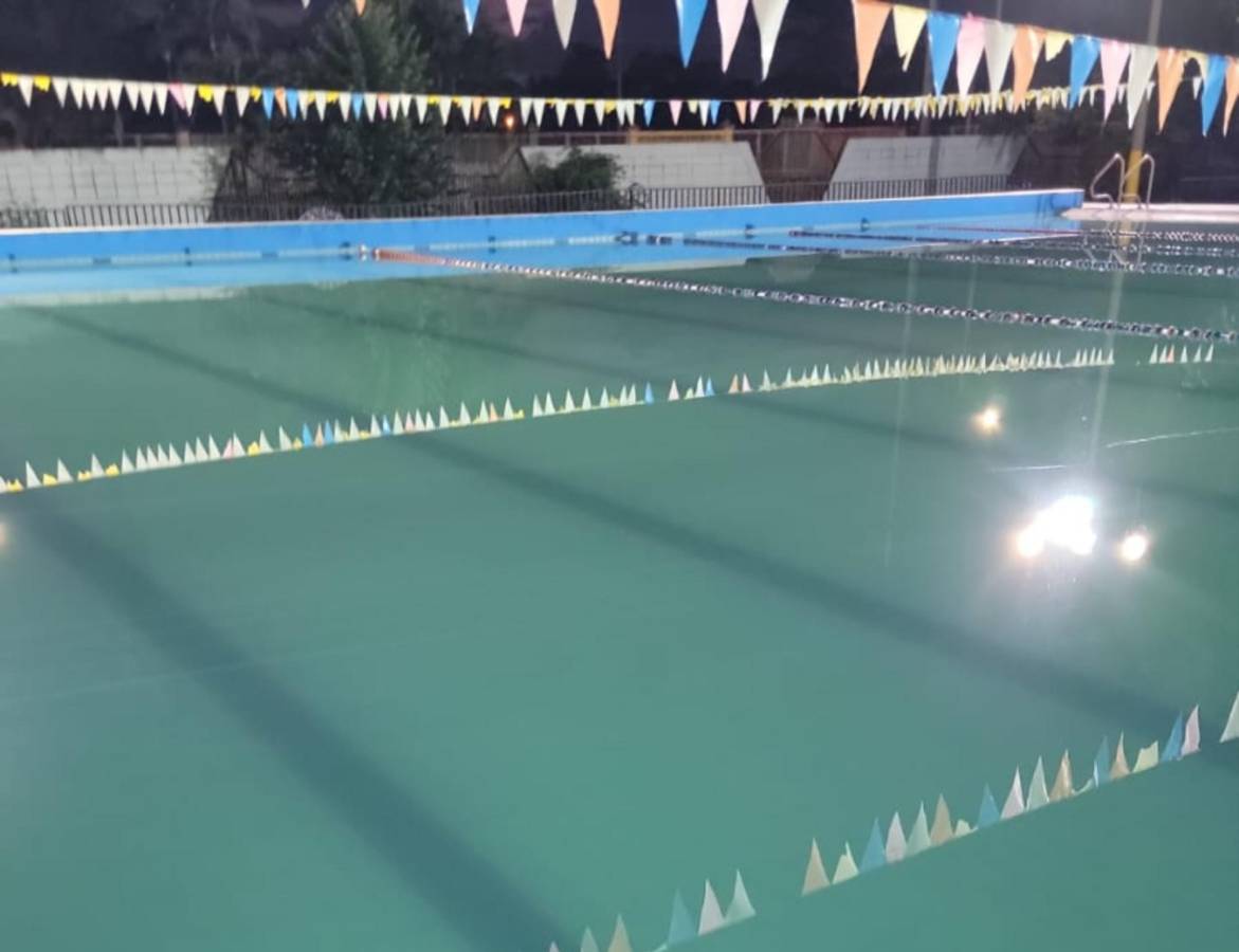 Mal estado de piscinas del Complejo Olímpico alerta a los padres de nadadores