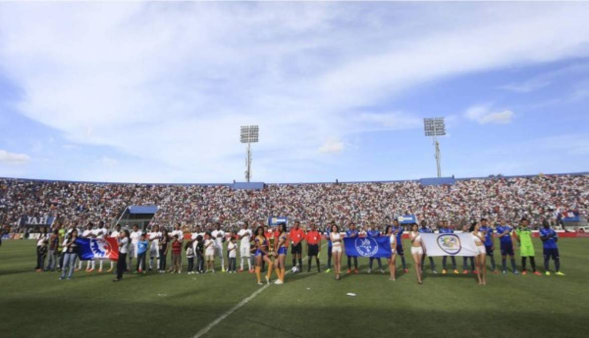 El estadio Nacional fue abarrotado.