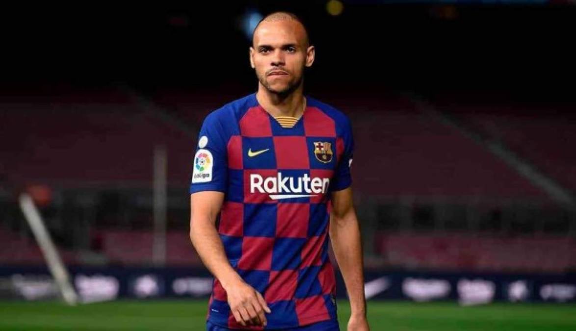 Martin Braithwaite parece haber encontrado destino: el West Ham United. Según informa Mundo Deportivo, el Barça está cerrando los deatlles para que el delantero danés, fichado en febrero por 18 millones de euros, haga las maletas hacia la Premier League en una operación de 20 millones de euros. El atacante de 29 años había firmado con el conjunto blaugrana hasta 2024 pero parece que no va a ser parte del proyecto de cara al nuevo curso.