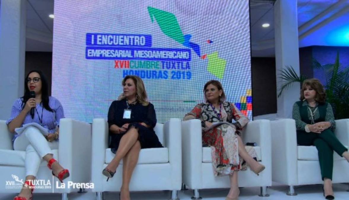 Las otras panelistas extranjeras destacan como directoras, emprendedoras y líderes en sus respectivos países.