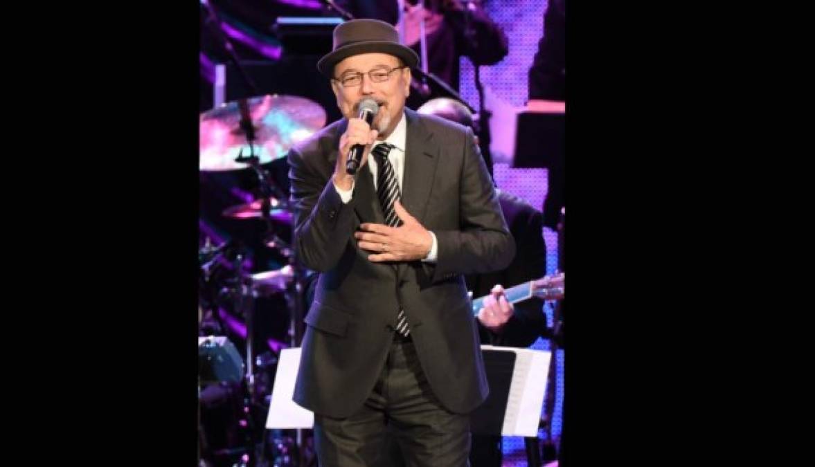 El cierre, a cargo de Rubén Blades, fue el momento cumbre. El panameño dedicó sentidas palabras y celebró “la coherencia artística y humana” del cantautor catalán.