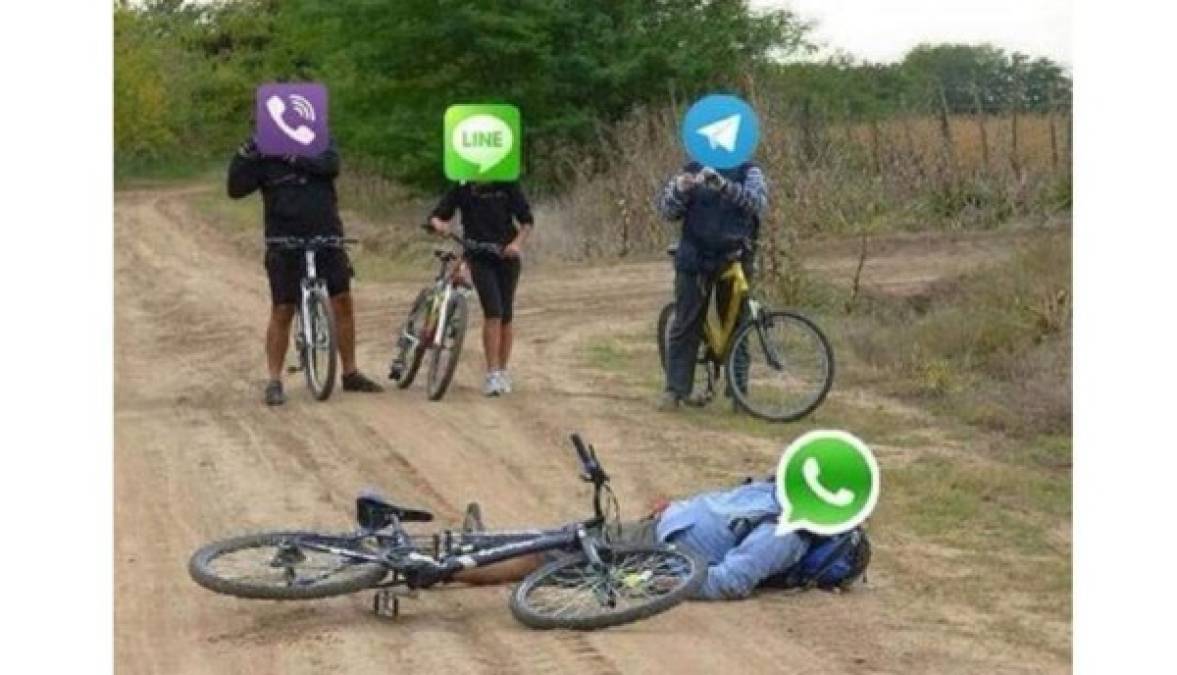 Whatsapp ha sufrido su última caída en el 2017. No te pierdas los mejores memes.