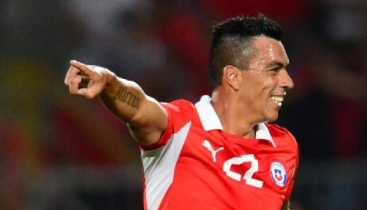 El delantero Esteban Paredes fue titular ante Costa Rica, pero no se vio bien y será suplente ante Honduras. Lo mandan a la banca.