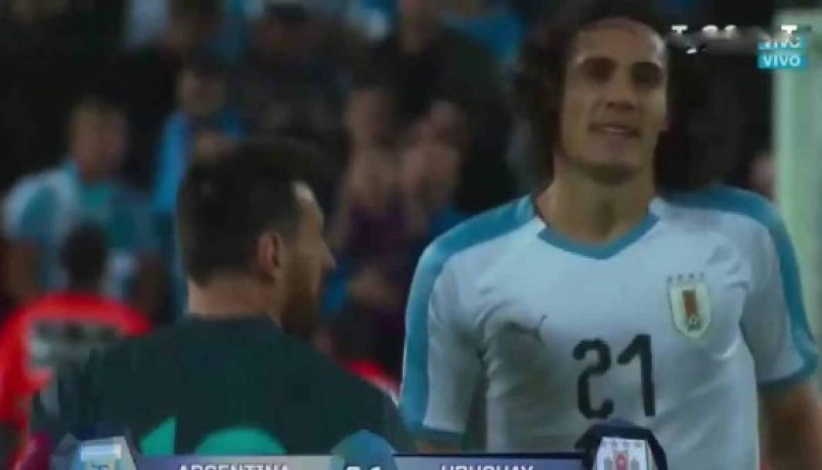 Cavani provocó a Messi ya que lo retó a pelear e inmediatamente esto generó el enfado del argentino.