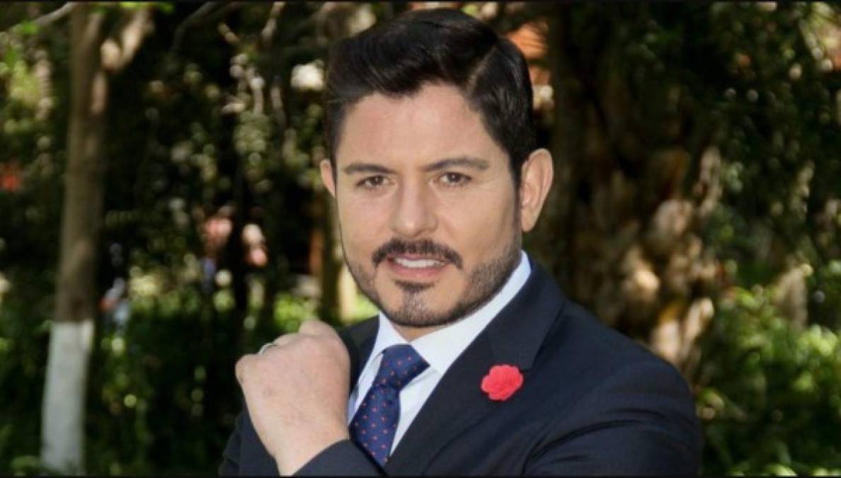 El reconocido galán de Televisa impactó a sus seguidores luego de que se transformara en una rubia.